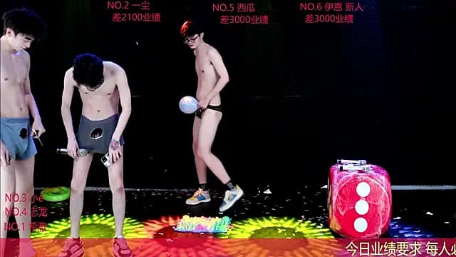 GGBond-02 live cam on Stripchat