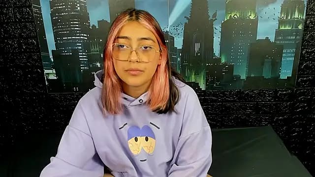 PinkyyPieee_ live cam on Stripchat