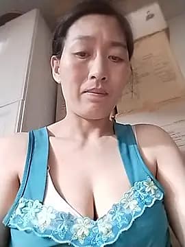 lris-Beauty77 live cam