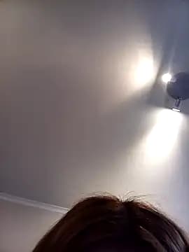 lilivalkova live cam