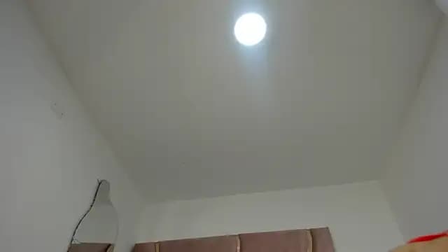Aisha_violeht live cam