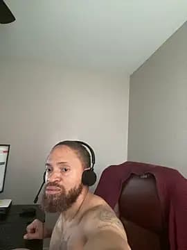 Fathero1time live cam on Stripchat