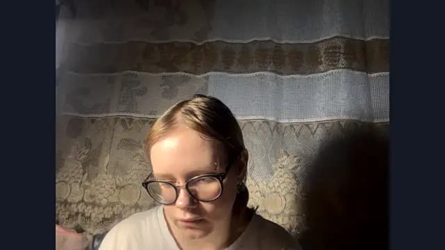 KrystenHoye live cam