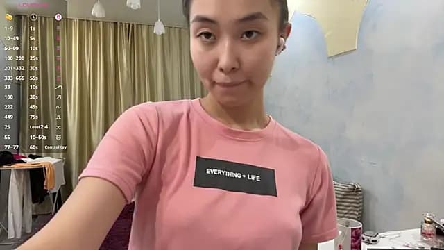 SinaGervasi live cam on Stripchat