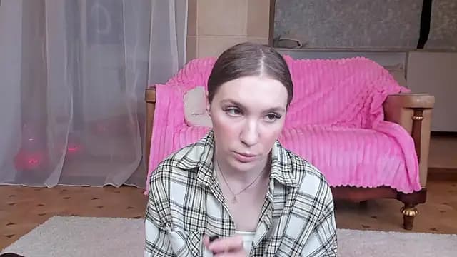 Nayeomy live cam on Stripchat