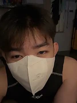 Minhnguyen2482 live cam