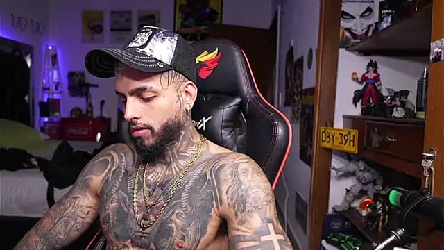 logan_hugh8 live cam