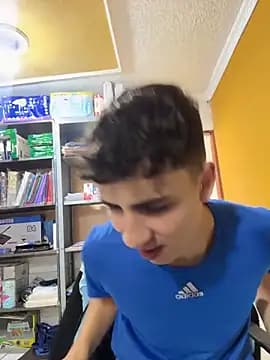 AdrianRinaldi live cam