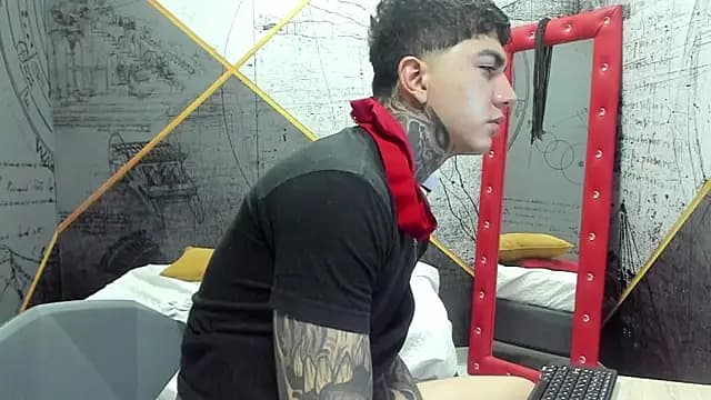 Gury_tattoo live cam