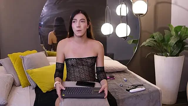 Ariaa_Isabell live cam