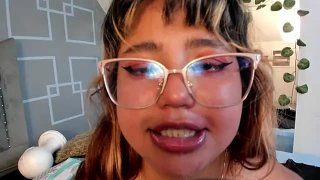 BelleVivianne live cam