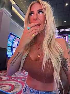 blondiluvsanal live cam