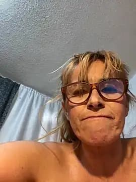 SahoryHorny live cam