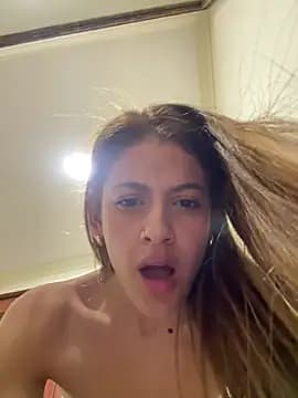 alana15 live cam