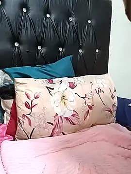 GoodinbedAfrican4 live cam