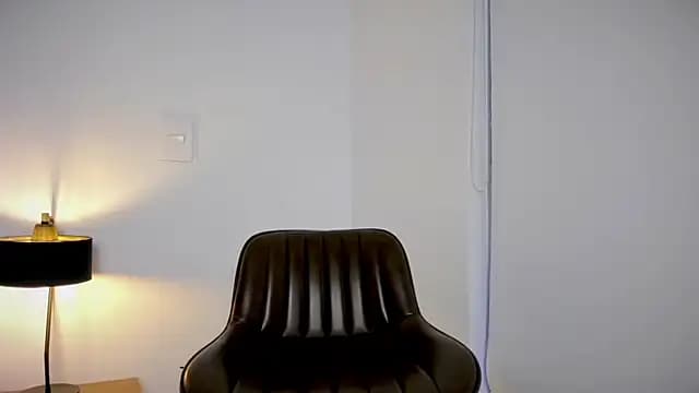 Bella_rossinii_ live cam