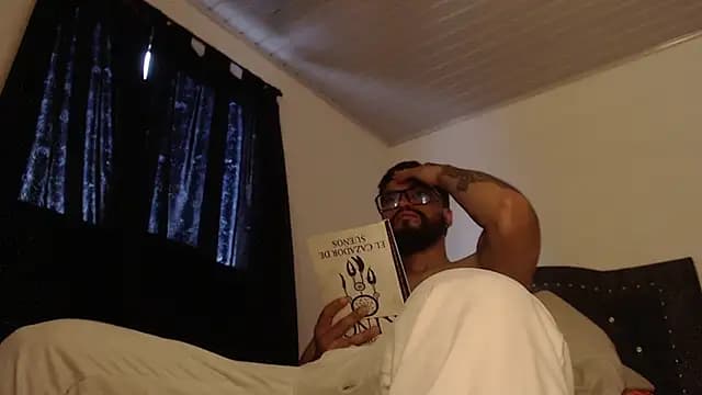 Chrys_harris77 live cam on Stripchat