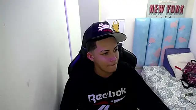 Street_poemm_ live cam