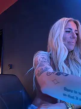 blondiluvsanal live cam