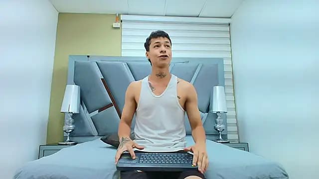 HENRY_GREEN2 live cam