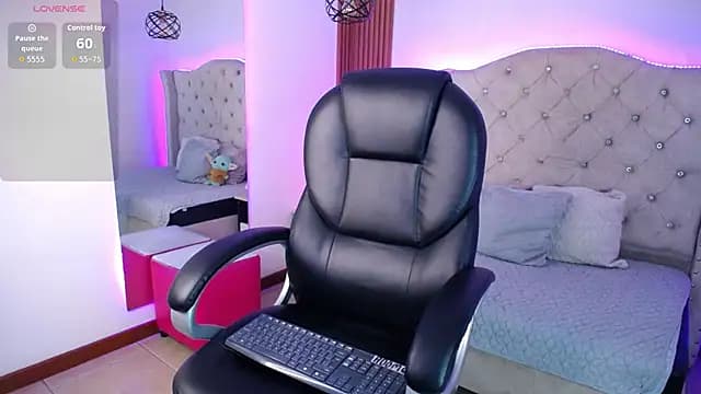 Elizabeth_Evans1 live cam