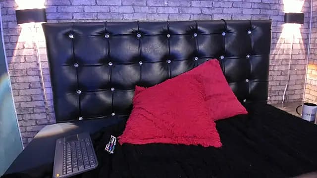 Smith_luxe live cam on Stripchat