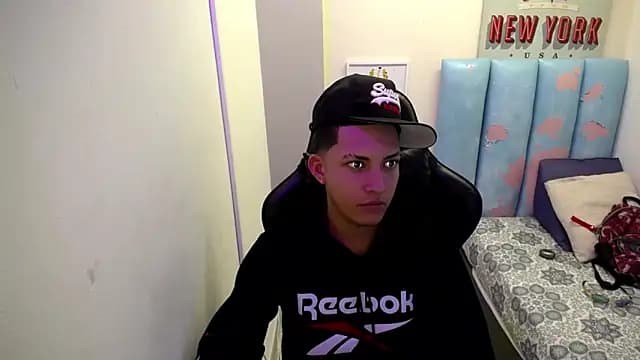 Street_poemm_ live cam