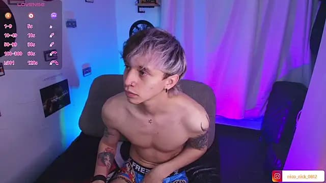 Nick_Bangover_ live cam