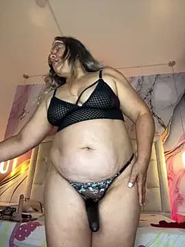 Lucy_Milf_474 live cam