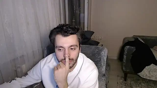 handsomeee04 live cam