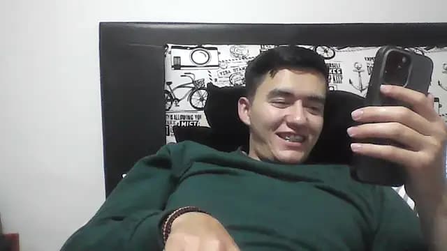 Estebitan_vm live cam