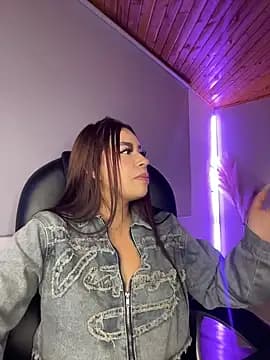 Karina16_pink live cam