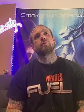 Smokebluntafterblunt live cam