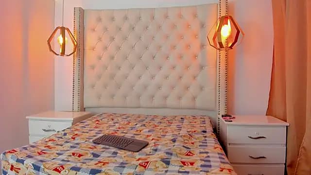 RAPHAEL_NYON1 live cam