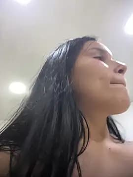 the_queen_of_street live cam on Stripchat