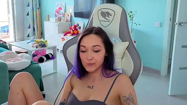 Im_suka live cam on Stripchat