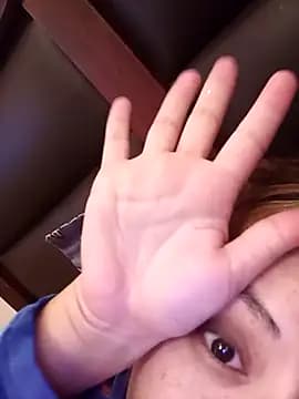 lilivalkova live cam