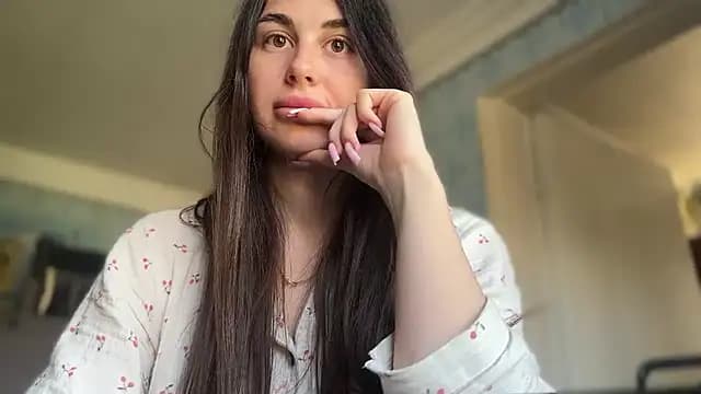 LiluMartiznir live cam