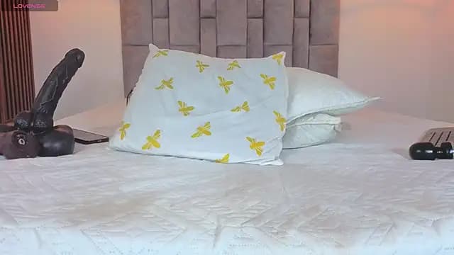 sharlot_miller_ live cam