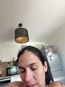 LaPetiteKim live cam