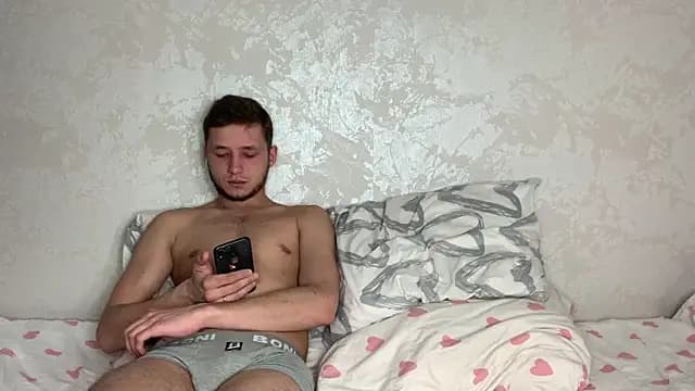 MoonBabyCouple live cam