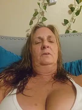 SultrySummer68 live cam