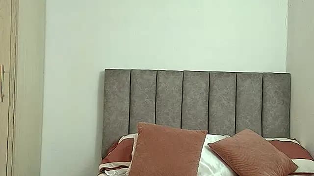 karina_lewis_ live cam