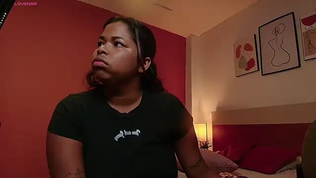 Emilyebony__ live cam