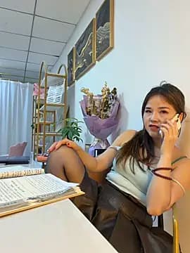 Xiaoxiao-y live cam