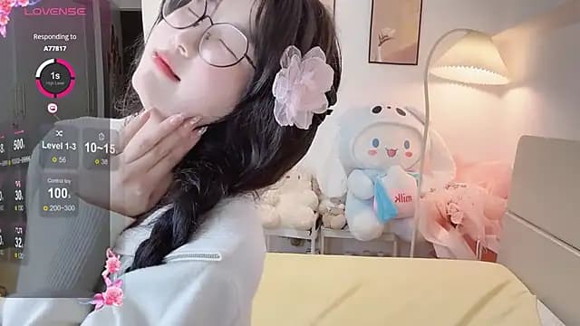 Luminous4173 live cam