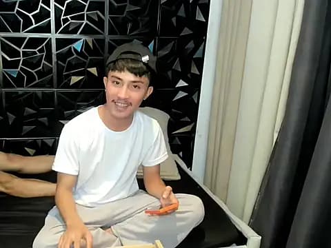 roberthugecock live cam