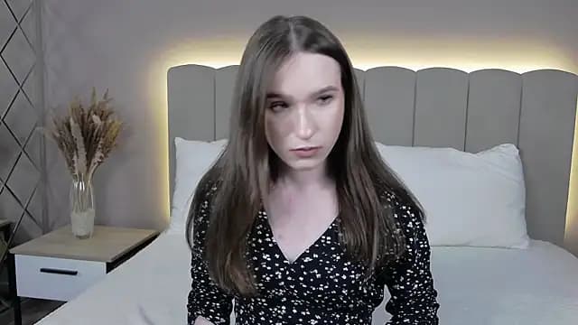 MarliinNova live cam