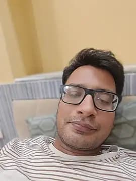 InnocentFlirtt live cam