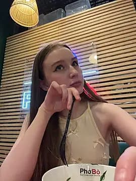 Mary_Sensory live cam on Stripchat